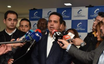 Partido Conservador entregó 42 avales al “Equipo de Antioquia” liderado por el senador Trujillo