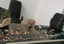Autoridades capturaron en aeropuerto de Rionegro a hombre que llevaba objetos avaluados en $800 millones