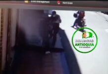 A plena luz del día robaron $20 millones a una mujer en San Pedro de los Milagros