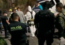 Hallan cuerpo de una mujer envuelto en sábanas y con un trapo en la boca en Medellín