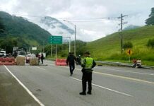Bloqueo en la vía entre Medellín y el Eje Cafetero por el municipio de La Pintada