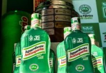 ¿Hincha del verde? La FLA lanzó edición especial de Aguardiente Antioqueño