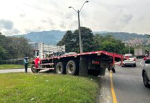 Conductor realiza acto de irresponsabilidad en Bello