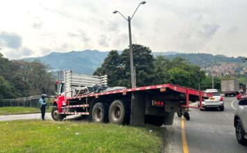 Conductor realiza acto de irresponsabilidad en Bello