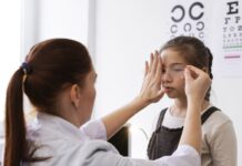 Jornada de salud visual en La Estrella para niños y adolescentes