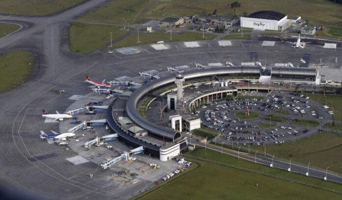 Pista del Aeropuerto Jose María Cordoba tendrá cierres en la madrugada por mantenimiento