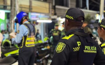 Megaoperativo en Manrique deja 240 comparendos y 148 vehículos inmovilizados Megaoperativo en Manrique deja 240 comparendos y 148 vehículos inmovilizados