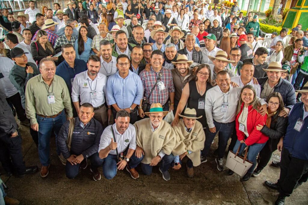 Gobernadores de Antioquia y Caldas impulsaron el desarrollo regional en el segundo Encuentro de los 50 Pueblos Paisas