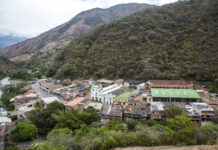 Ataques armados dejan 5 policías y 11 civiles heridos en Uramita y Remedios, Antioquia Ataques armados dejan 5 policías y 11 civiles heridos en Uramita y Remedios, Antioquia