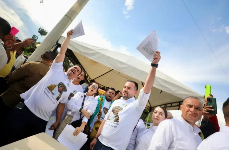 Mineros levantan paro tras acuerdo con el Gobierno