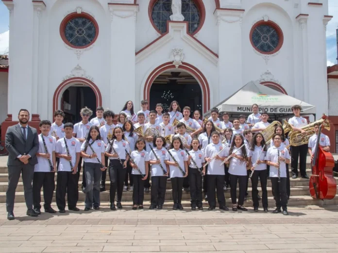 Banda Sinfónica de Guarne. - MiOriente