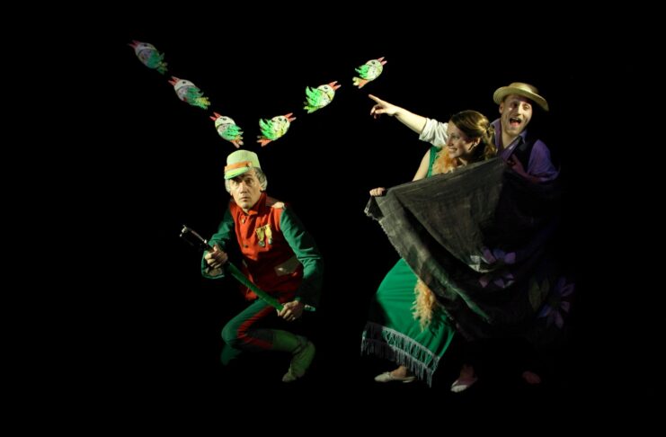 El Teatro Negro de Praga regresa a Medellín con un espectáculo lleno de magia, luz y sombras