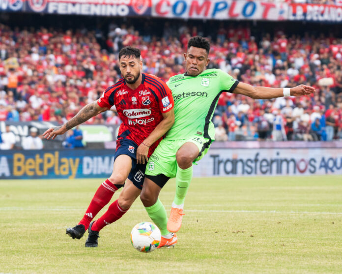 Medellín empata el clásico sobre el final y amarga la noche de Nacional