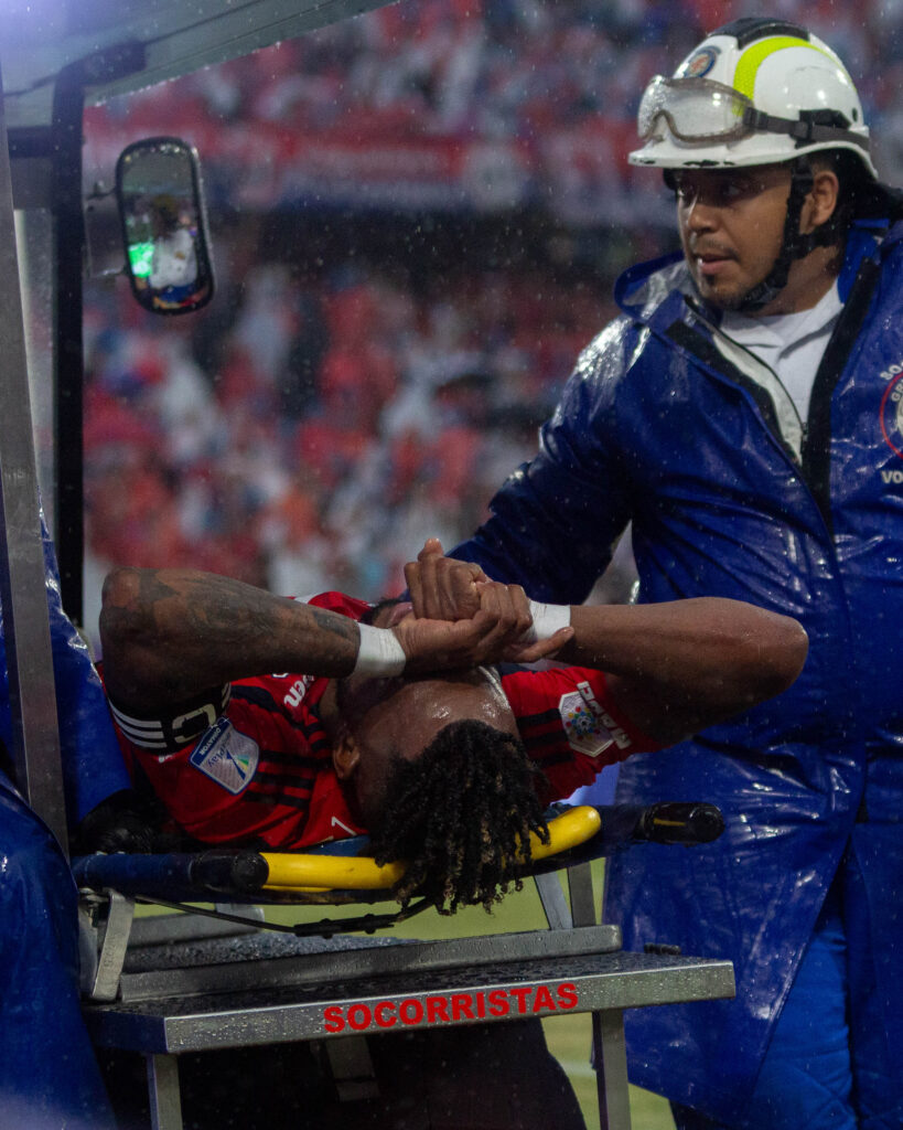 Medellín empata el clásico sobre el final y amarga la noche de Nacional 