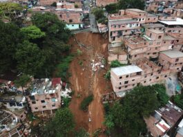 Emergencia en Villatina: 180 personas evacuadas por deslizamiento tras intensas lluvias en Medellín