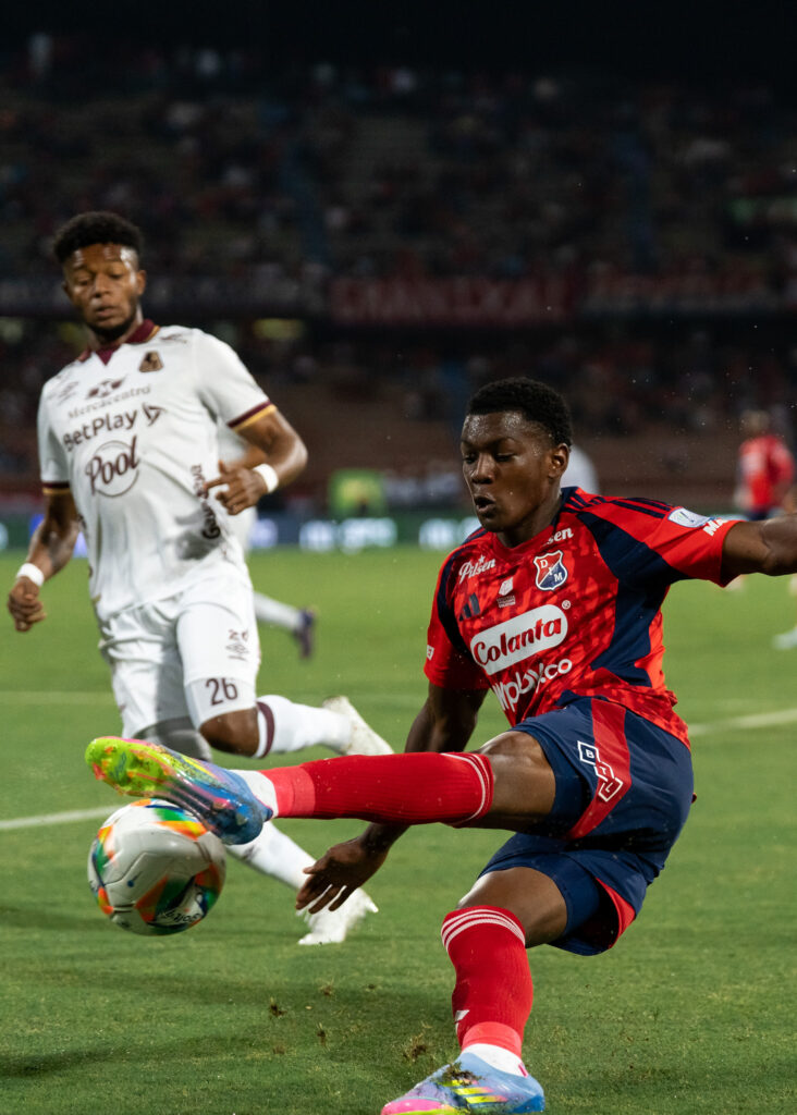 Noche amarga para el DIM: Perdió ante Tolima y se le complica la clasificación 1 oche amarga para el DIM: perdió ante Tolima y se le complica la clasificación