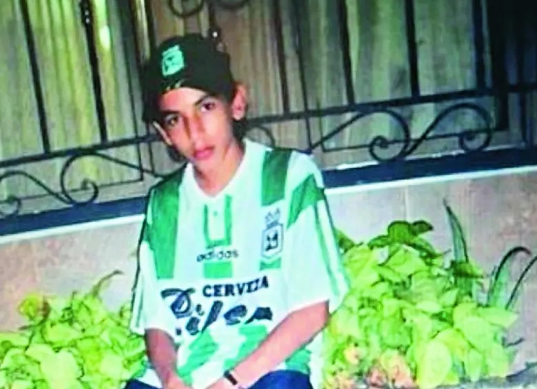 Daniel Muñoz, el campeón de la FA Cup que salió de la tribuna popular 1 Daniel Muñoz, el campeón de la FA Cup que salió de la tribuna popular