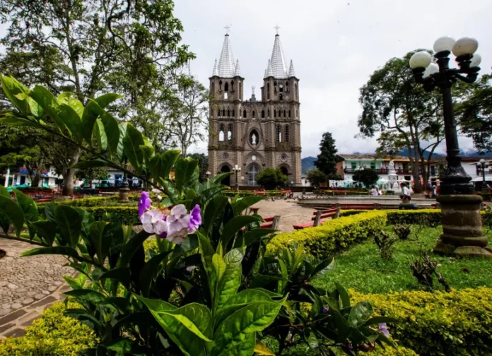 turismo-en-el-municipio-de-jardinb-28_46587812_20241123160857.jpg Jardín sufre por la temporada de lluvias: El turismo en su peor momento desde la pandemia