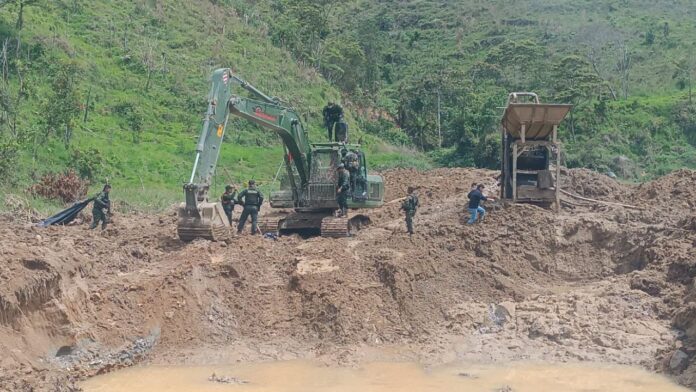minas-ilegales-en-Antioquia-5 Golpe a la minería ilegal en Antioquia: seis capturados y maquinaria destruida