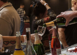 Preocupación por retos de licor en bares tras la muerte de una joven en Cali Reto