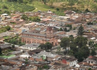 Balacera en parque de Pueblorrico dejó tres heridos INICIO