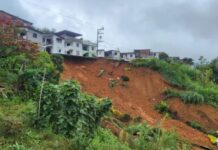 Derrumbe en Granada pone en riesgo a cerca de 20 viviendas Derrumbe