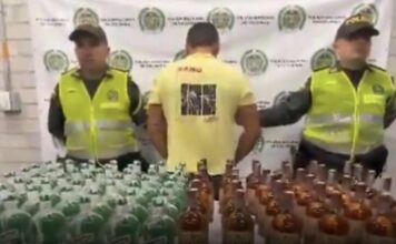 Incautan licor adulterado escondido en una camioneta en Santo Domingo