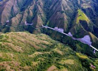 Cruce de versiones por recursos y avances del Túnel del Toyo Cruce de versiones por avances en Túnel del Toyo