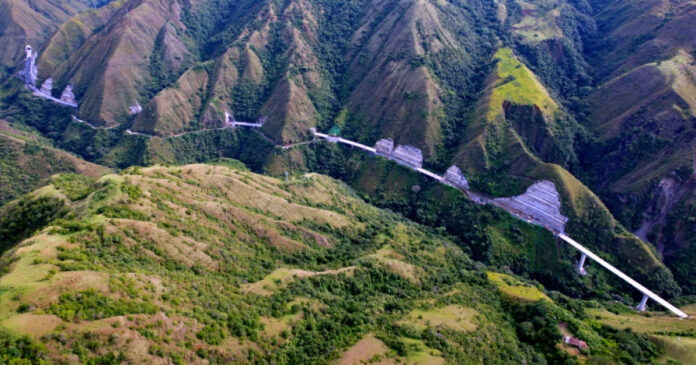 Tunel-del-Toyo-vista-aerea-Antioquia (1) Cruce de versiones por avances en Túnel del Toyo