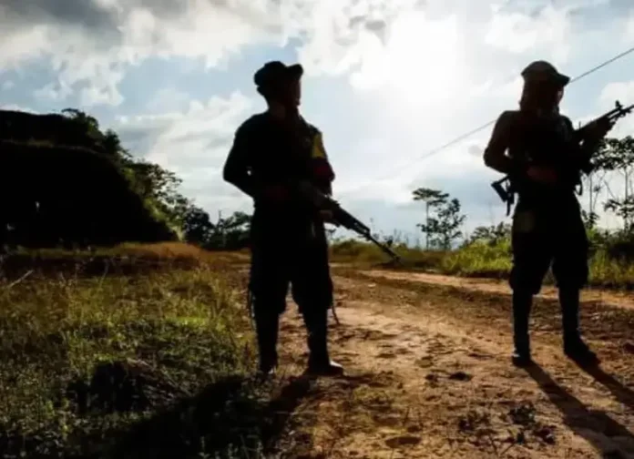 Ejército se enfrenta al Clan del Golfo en Angelópolis