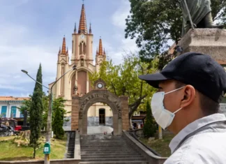 Amagá ya no aguanta el fuerte olor que invade sus calles Amagá ya no aguanta el fuerte