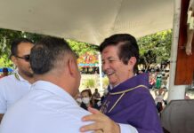 El padre Nevardo Cataño, el hincha más fiel del DIM, está de cumpleaños El padre Nevardo Cataño