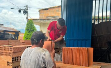 Antioquia ya comenzó a reconstruir las viviendas afectadas por el terremoto Antioquia ya comenzó a reconstruir las viviendas afectadas por el terremoto