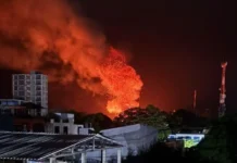 Incendio consumió un negocio el sector Punta Palmeras